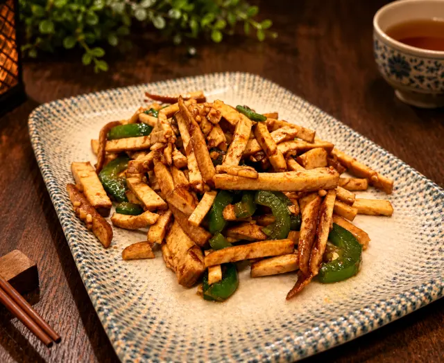 Stir-Fried Dry Tofu / 素香干.