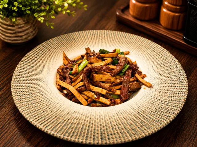 Shredded Beef with Dried Tofu / 香干牛肉丝.