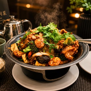 Hot Pot Szechuan Style / 麻辣香锅