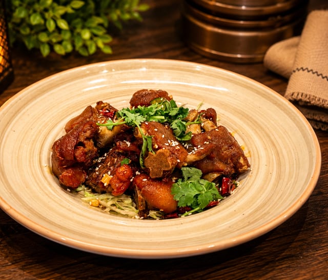Spicy Pig Feet / 香辣猪蹄.