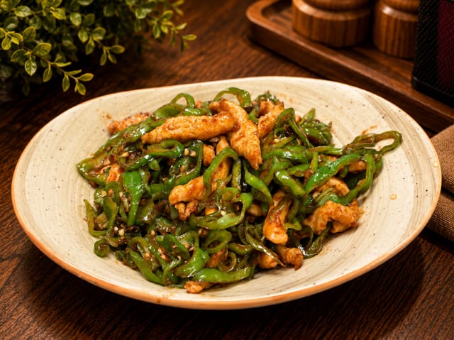 Shredded Chicken with Sharp Pepper / 尖椒鸡丝.