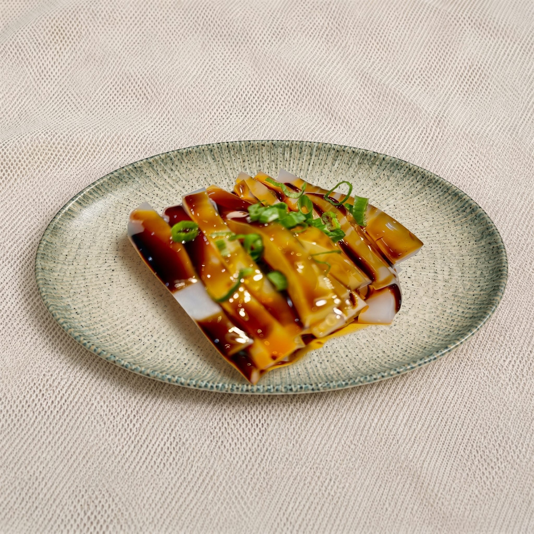 Clear Noodles in Chili Sauce / 川北京粉.
