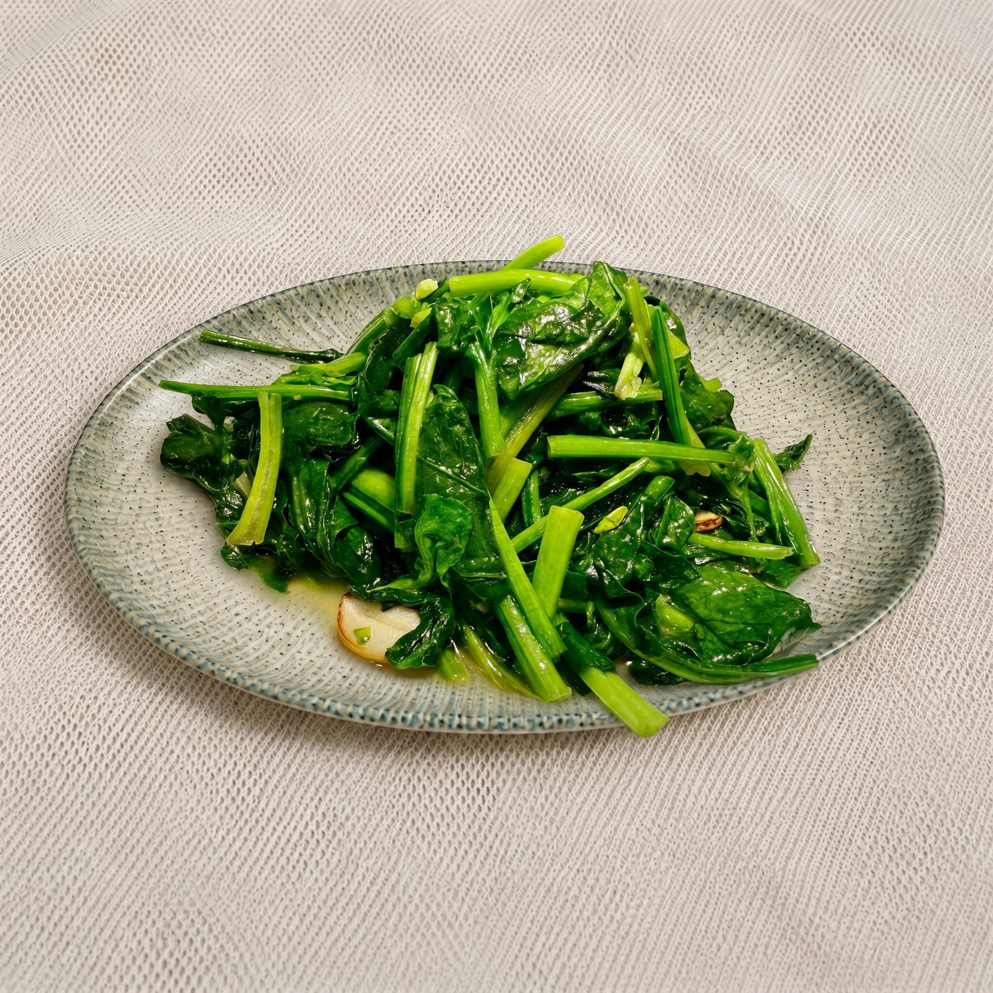 Spinach with Garlic / 蒜炒菠菜.