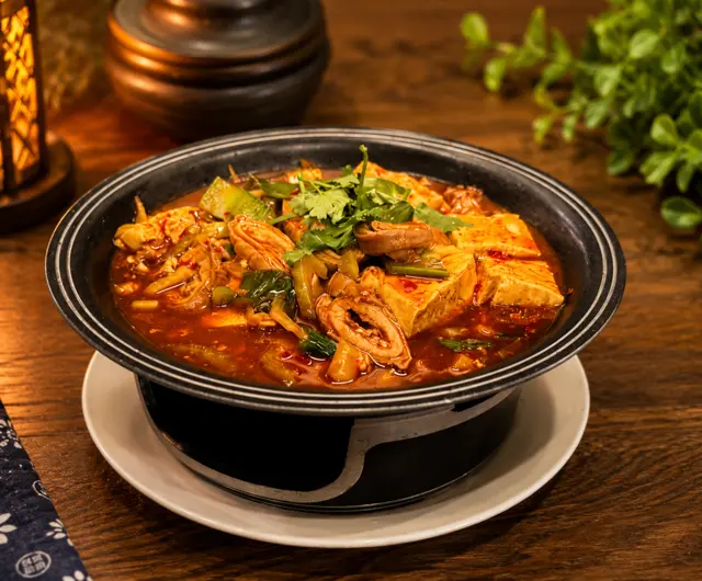 Pig Intestine with Pork Blood / 五更肠旺.