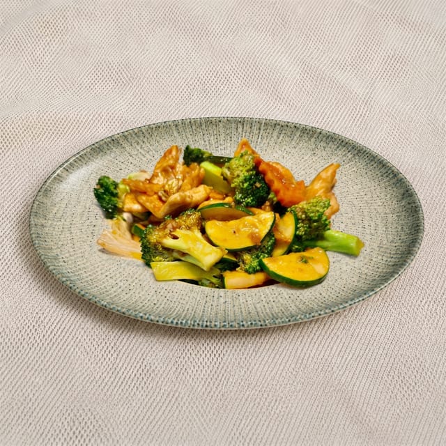 Chicken with Vegetables / 素菜鸡.