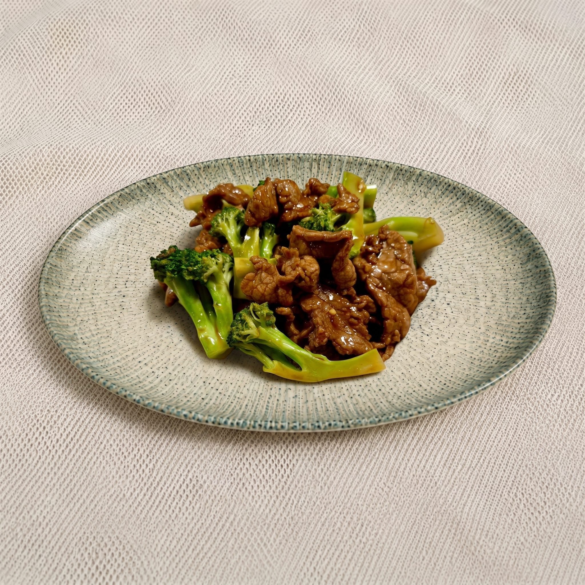 Beef with Broccoli / 芥蓝牛.