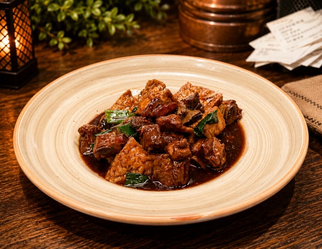 Spareribs Tofu Casserole / 红烧排骨豆腐煲.
