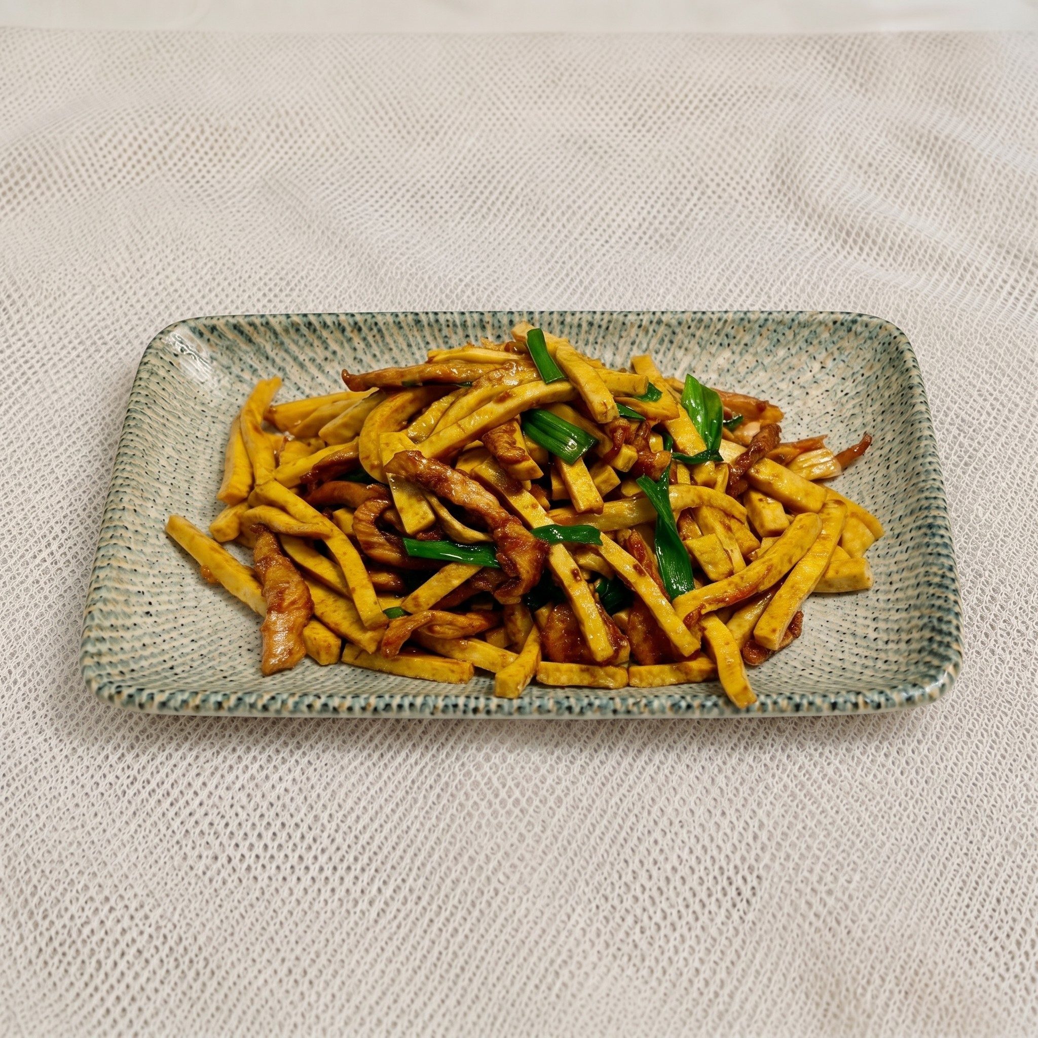 Shredded Pork with Dry Tofu / 香干肉丝.