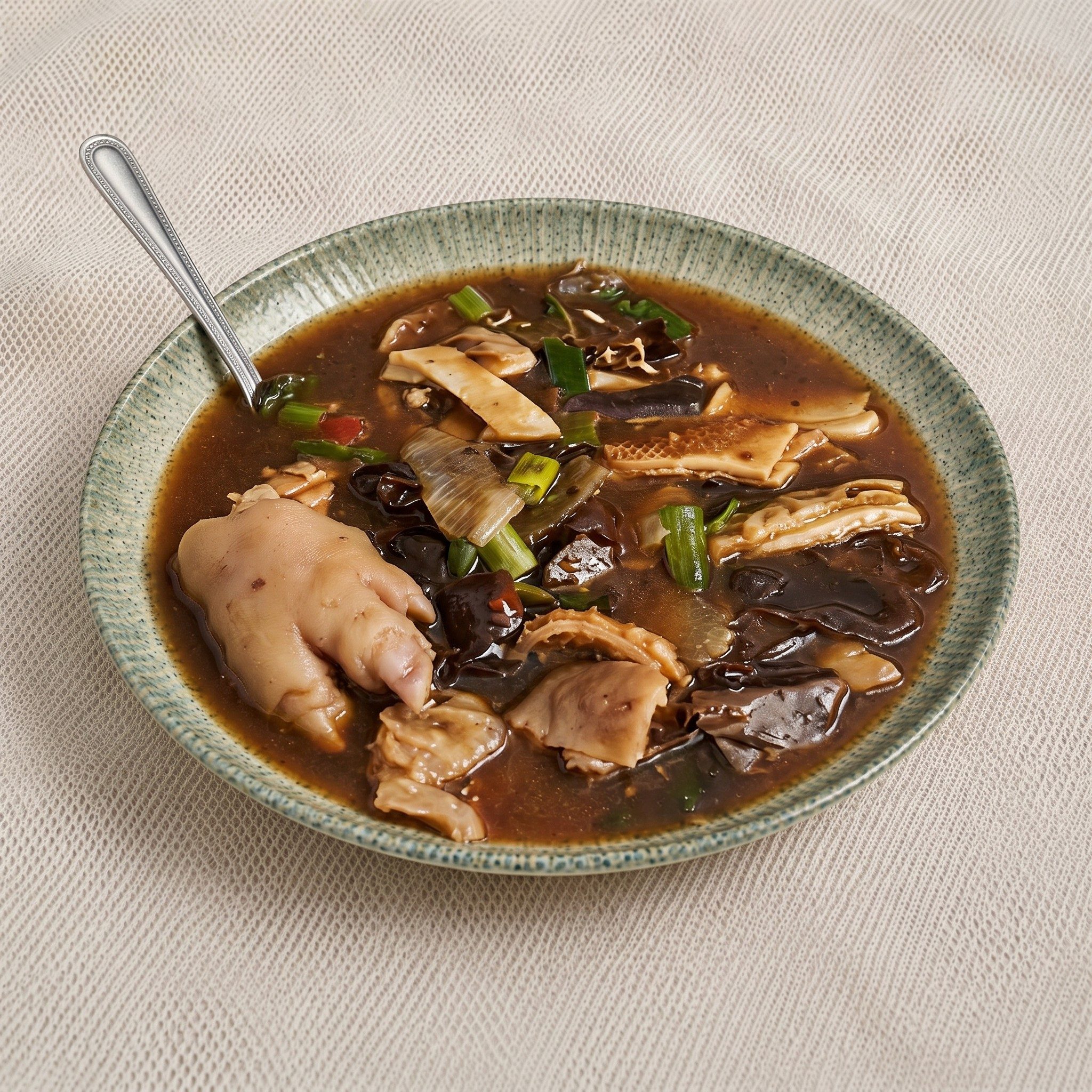 Pig Intestine with Pork Blood / 五更肠旺.