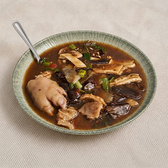Pig Intestine with Pork Blood / 五更肠旺.