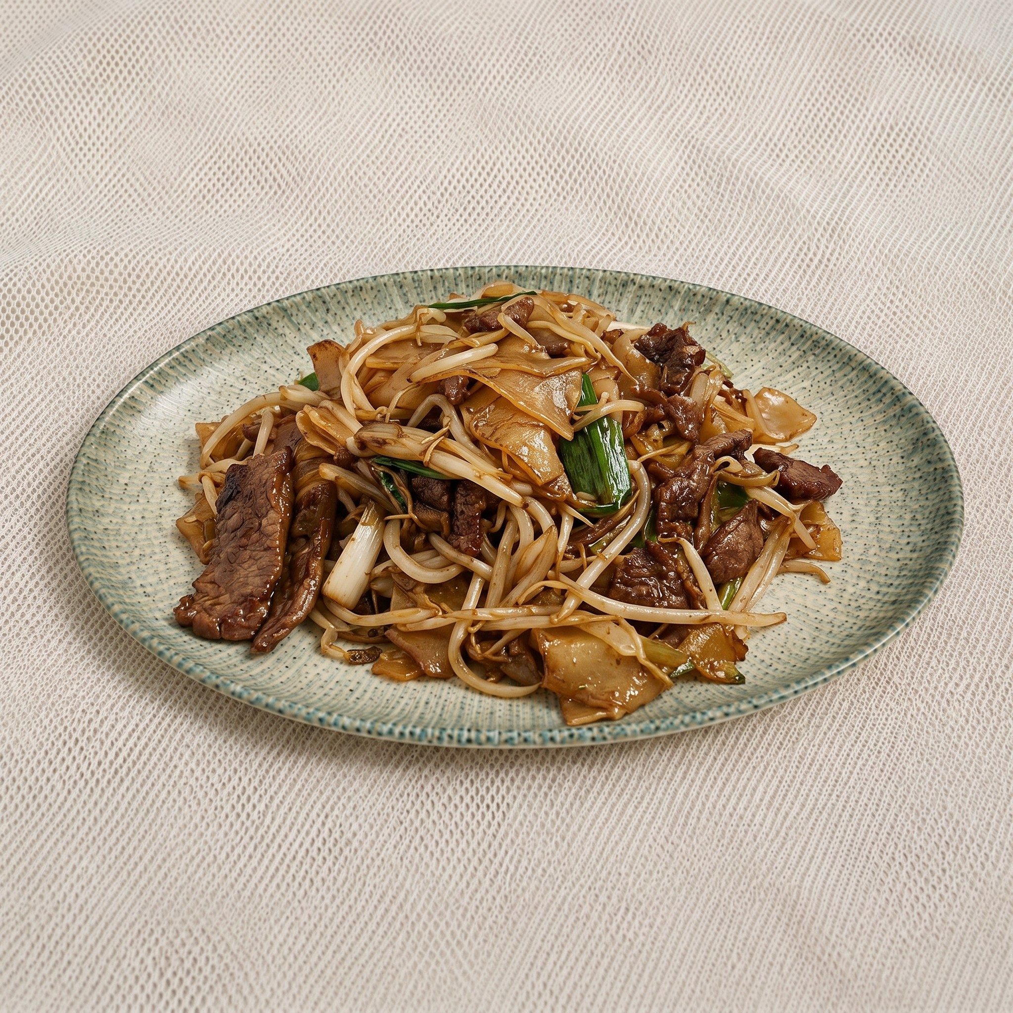 Beef Chow Foon / 干炒河粉.